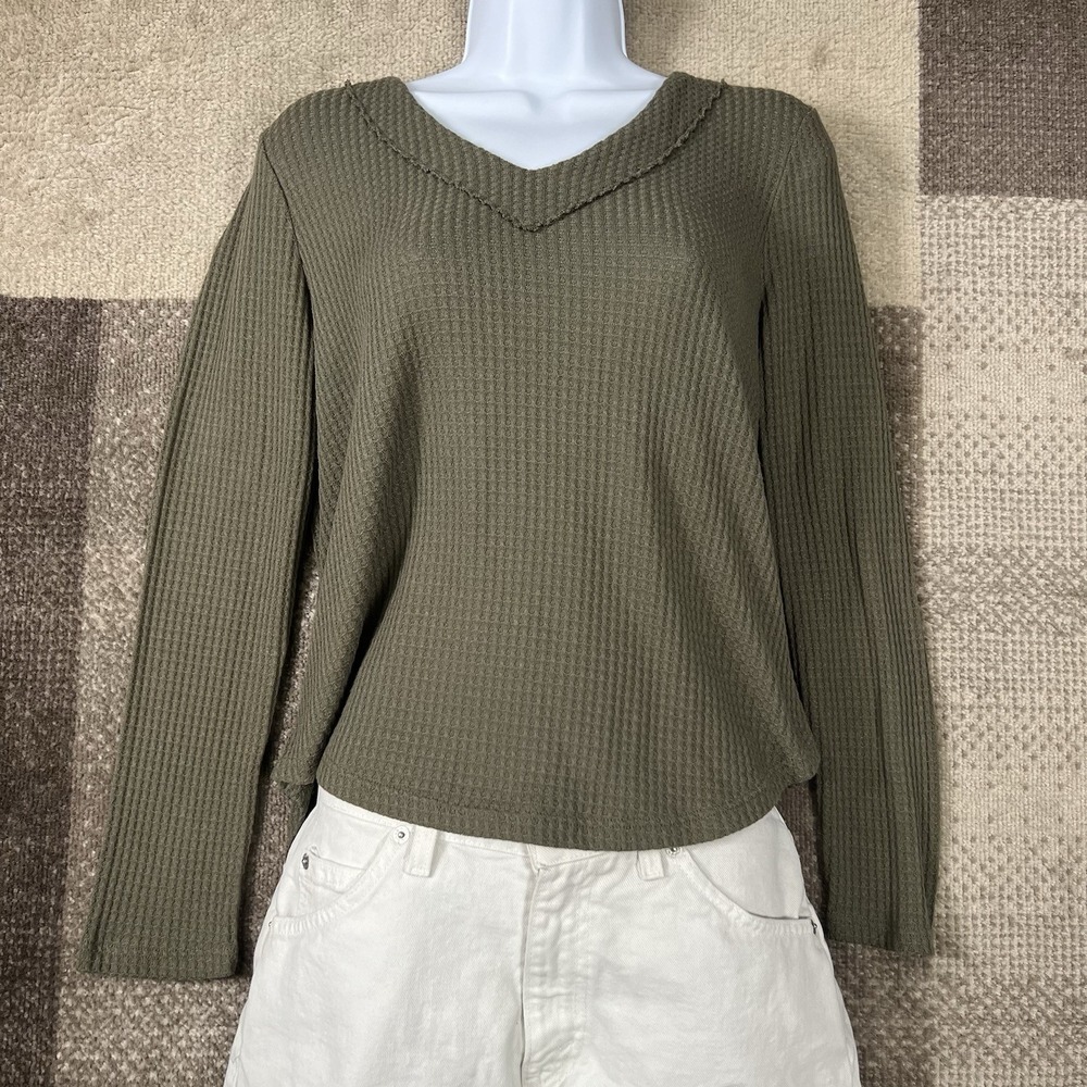 Altar'd State Green Ribbed V- Neck Sweater Women's Size Medium‎
